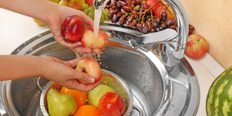 Vous ne nettoyez pas vos fruits et légumes correctement: cette méthode est la plus efficace
