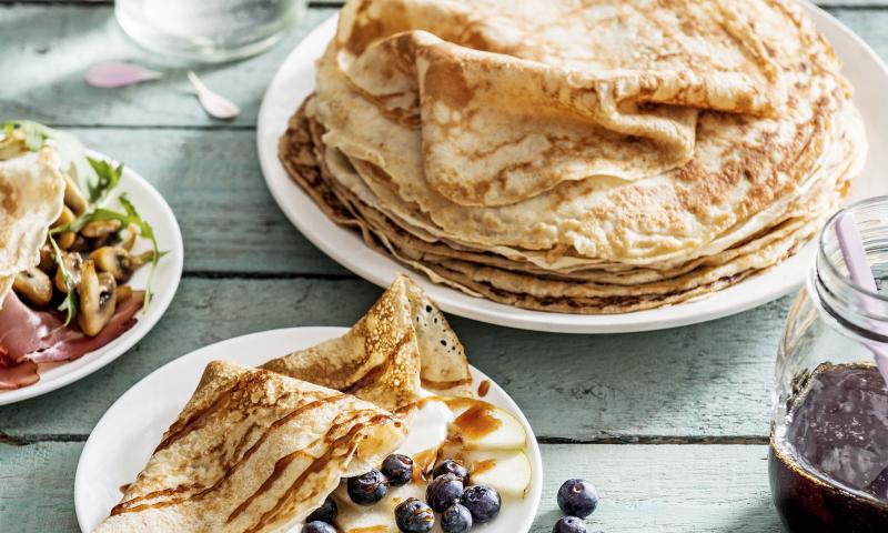Beeld gemaakt in opdracht van Sanoma. Voor het weekblad Margriet.
Week 26: 1xkoken, 3x eten.

Fotografie Maarten van der Wal
Styling Marian Flint
Foodstyling Eke Mariën