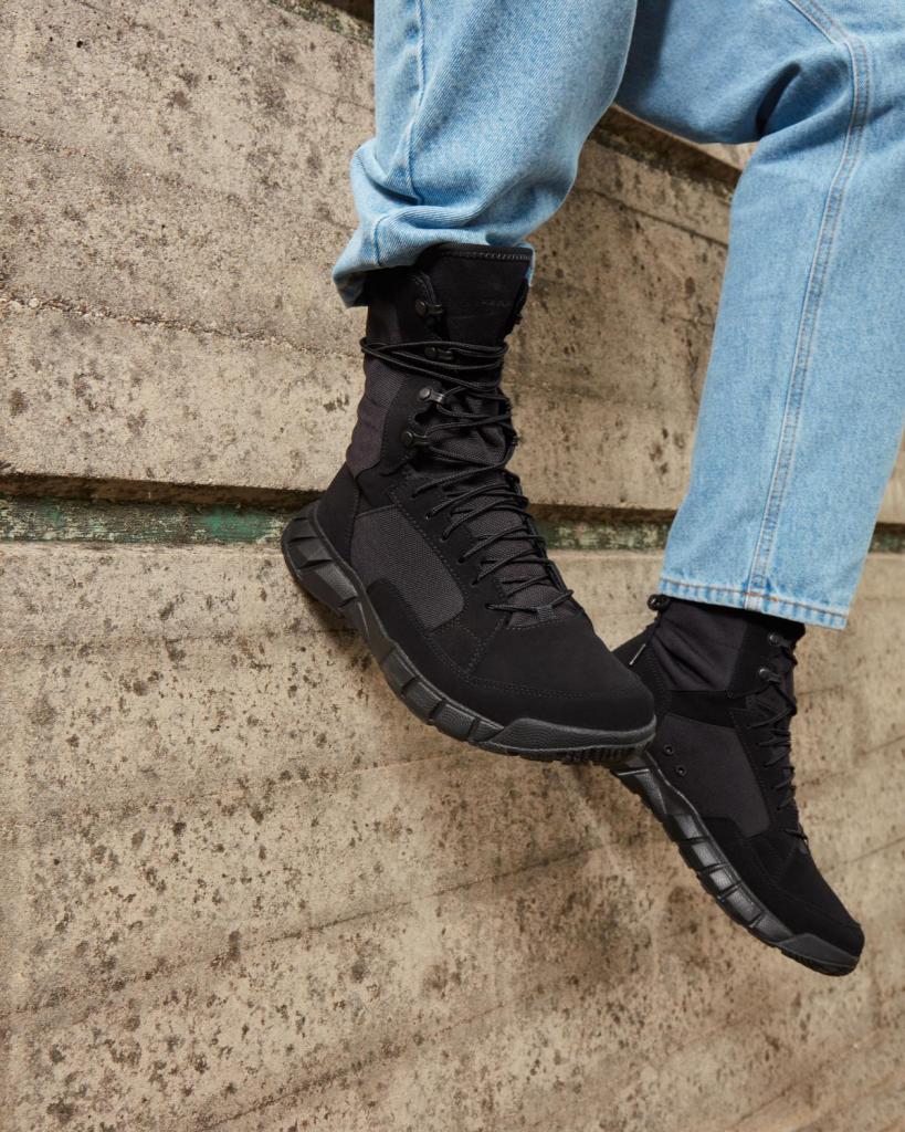 Coole ‘Coyote’-boots van Oakley.
