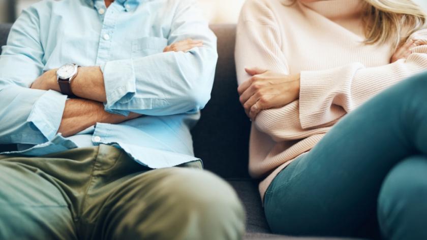 Comment Reconnaître Une Femme Malheureuse En Couple Couple: voici la raison qui vous pousse à rester enfermée dans une