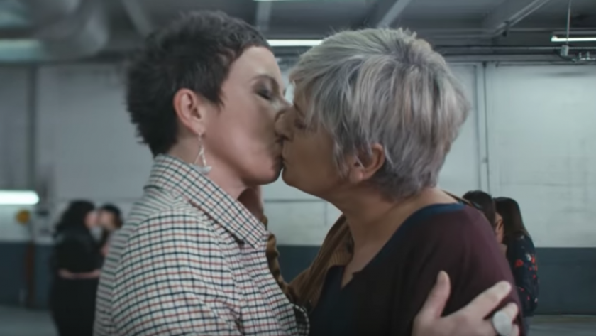 Video 70 Personnalites Francaises Reunies Dans Le Clip De L Amour Contre L Homophobie Femmes D Aujourd Hui