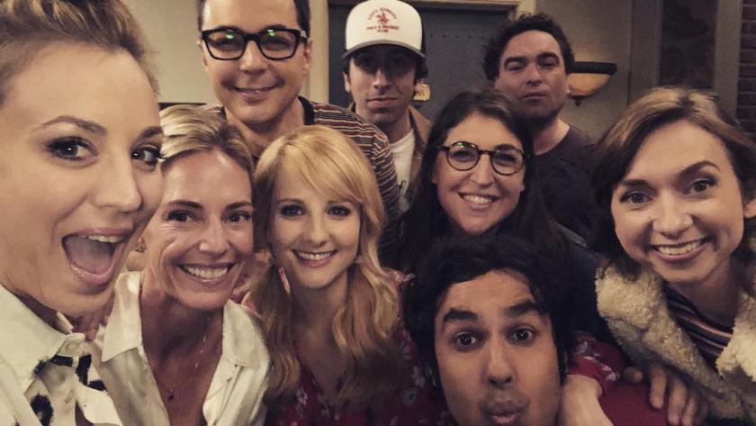 L Equipe De The Big Bang Theory A Tourne Le Dernier Episode En Pleurs Femmes D Aujourd Hui