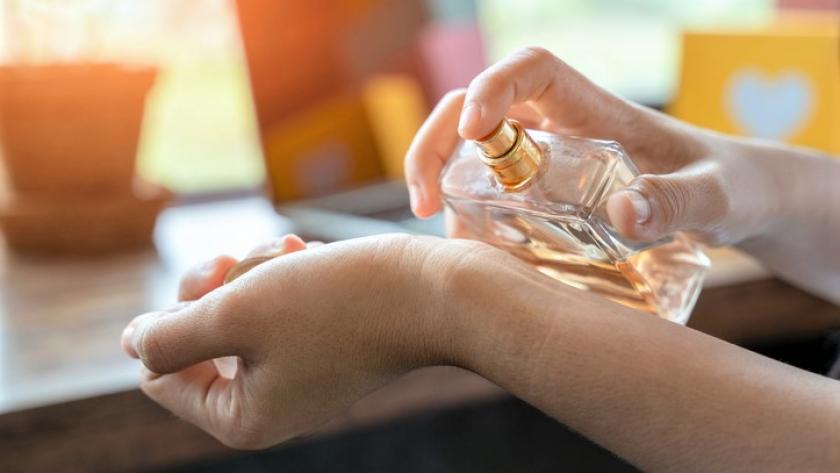 Het perfecte parfum: zo zoek én vind je de geur die bij je past - Libelle