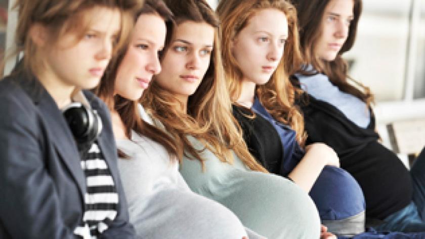 17 Ans Et Maman : Vacances Entre Filles 17 ans, déjà mamans - Femmes d'Aujourd'hui