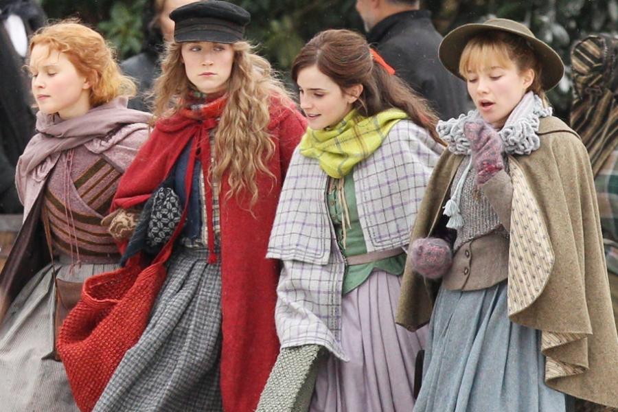 Les Quatre Filles Du Docteur March émission De Télévision "Les 4 Filles du Dr March" sont de retour, et Thimothée Chalamet est