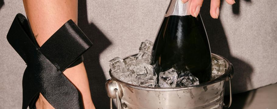 Petit lexique pour bien choisir votre vin chez le caviste - Unsplash (Andrej Lisakov)