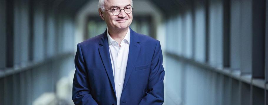Luc Van den hove (imec)