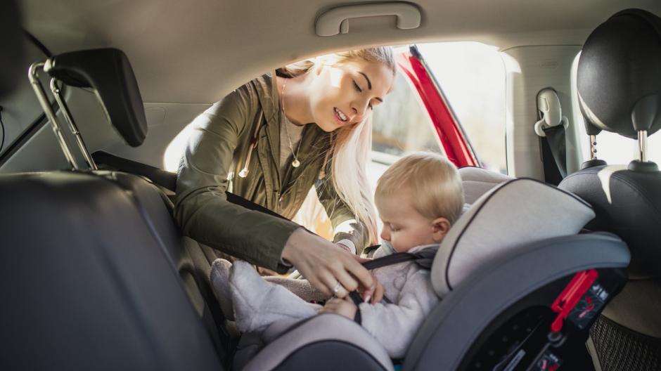 hoelang mag je baby in autostoel zitten?