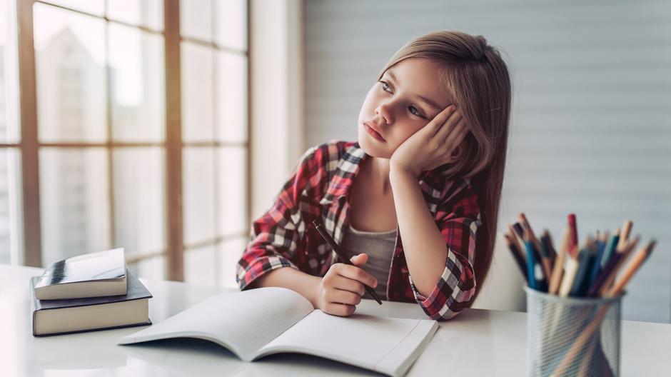 Zo Motiveer Je Je Kind Om Zijn Huiswerk Te Maken Libelle Zo Motiveer Je Je Kind Om Zijn Huiswerk Te Maken Libelle