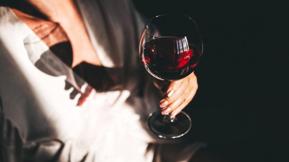 wanneer drinkt iemand te veel alcohol