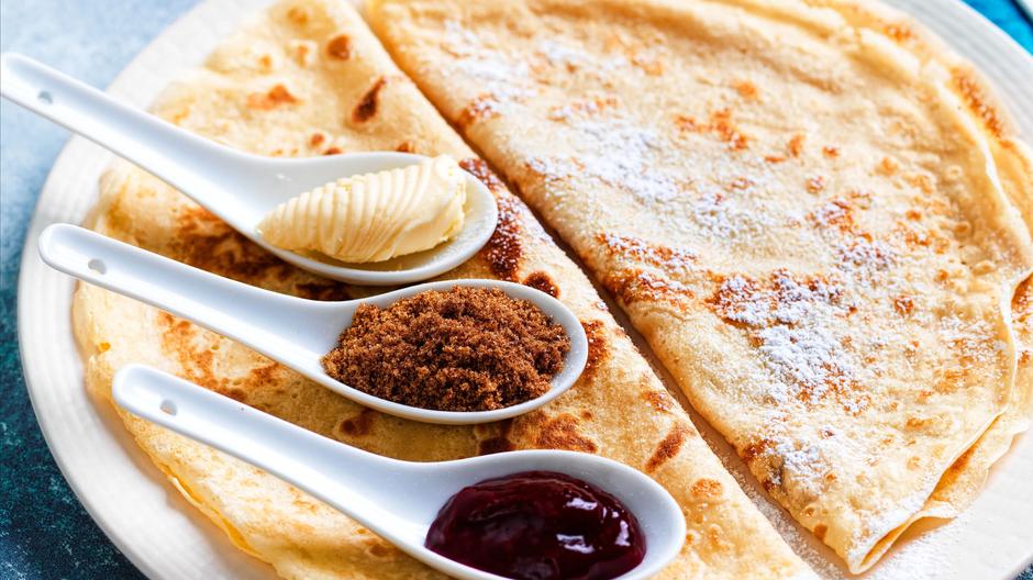 Wanneer moet je een pannenkoek omdraaien? Zo herken je het juiste moment