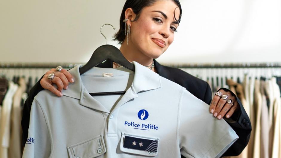 policière et mannequin