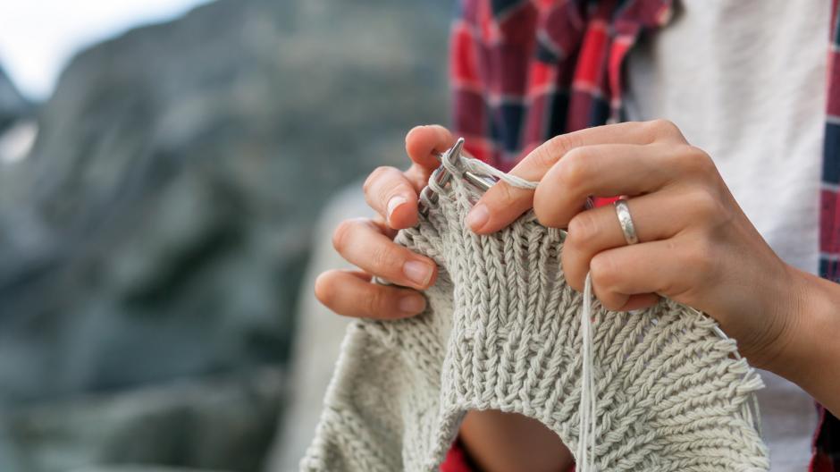 9 jolis pulls à tricoter soi-même