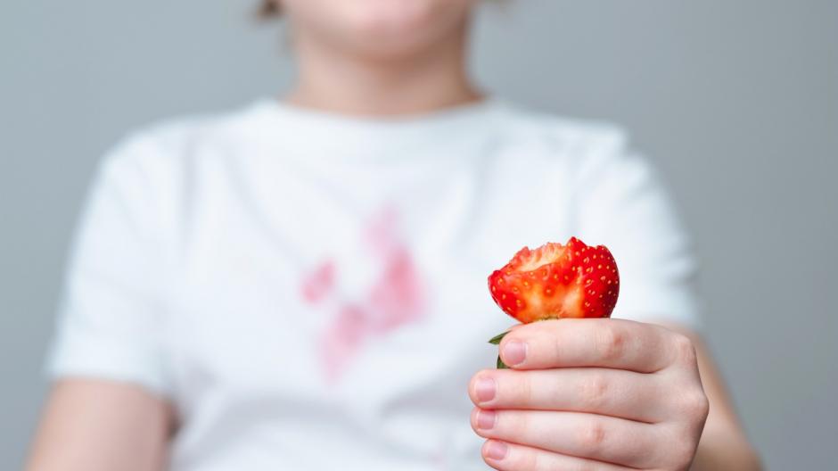 vlekken van zomerfruit