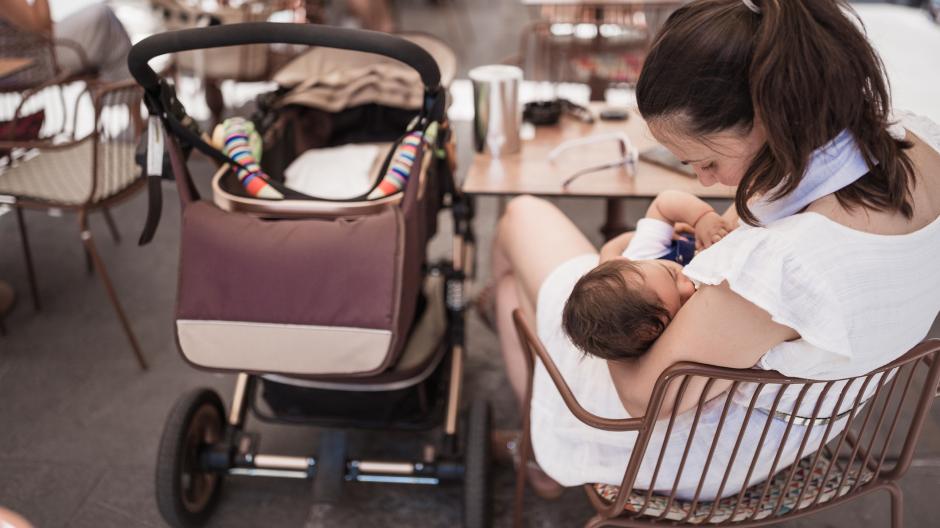borstvoeding geven in het openbaar