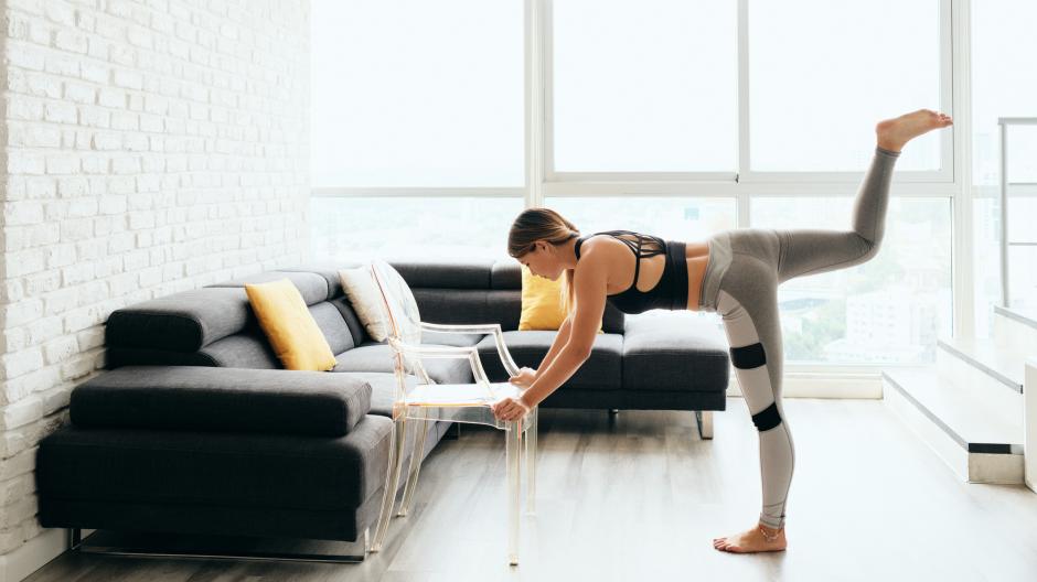 Home training: 8 exercices pour se muscler avec des objets du quotidien -  Femmes d'Aujourd'hui