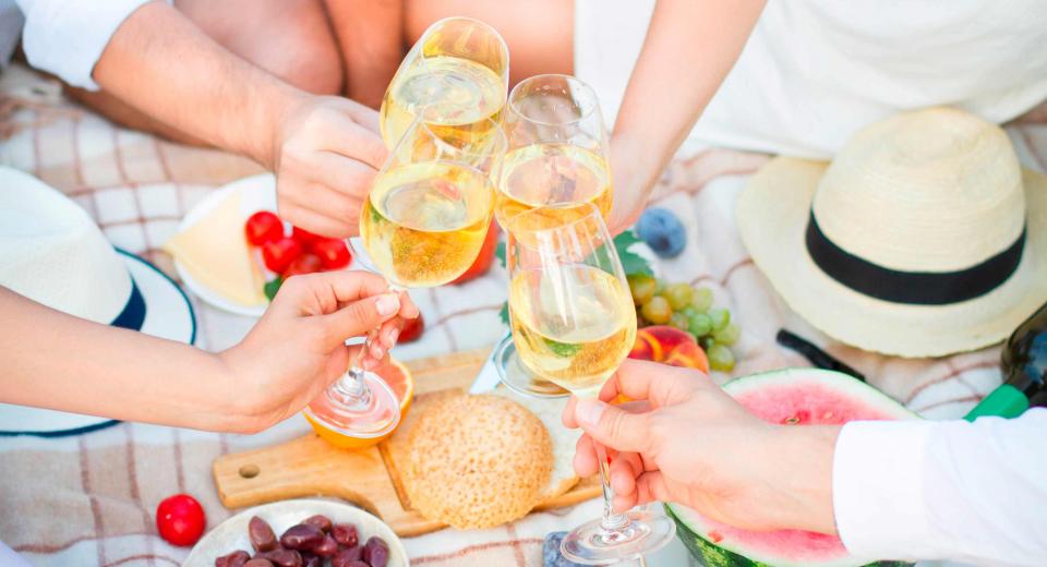 8 picknickhacks die van deze zomer de beste ooit maken - Libelle Lekker