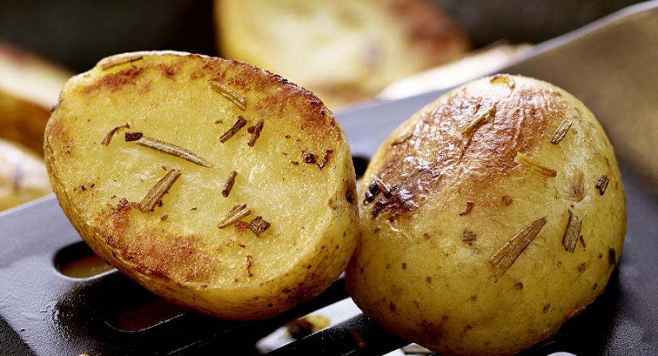 Zo doe je dat: perfect gebakken aardappelen