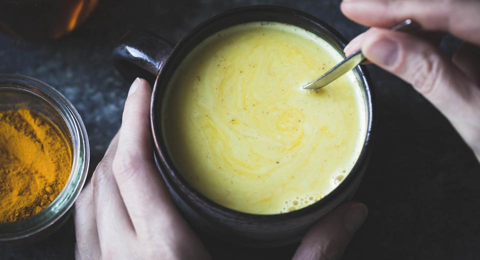 Golden milk: la recette anti-rhume qu'il vous faut pour l'hiver