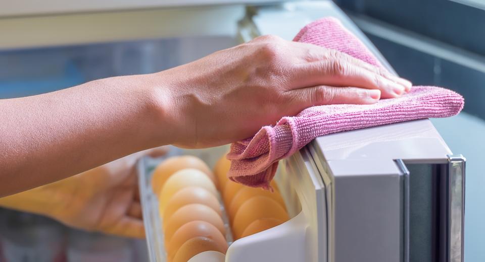 Dit is de snelste manier om je koelkast schoon te maken
