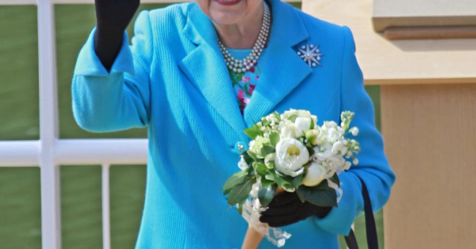 Queen Elizabeth heeft meer dan 200 handtassen van dit merk