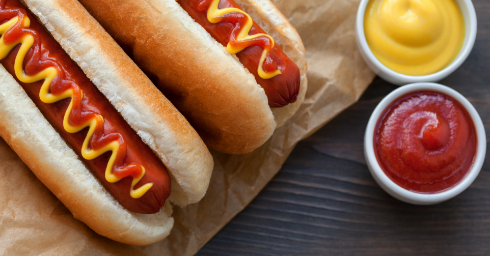 Les hot-dogs sont... hyper meta? DR Flair Canva