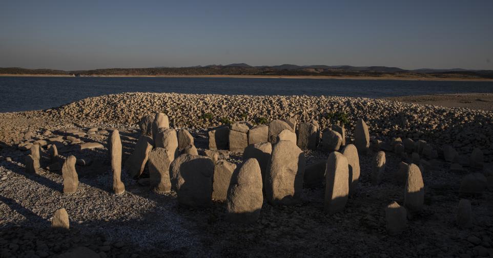 le stonehenge espagnol visible après la sécheresse