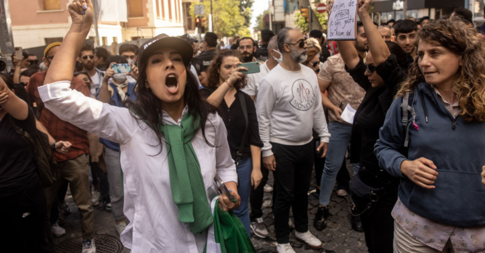 L'Iran réclame des comptes à la police des moeurs - Getty Images