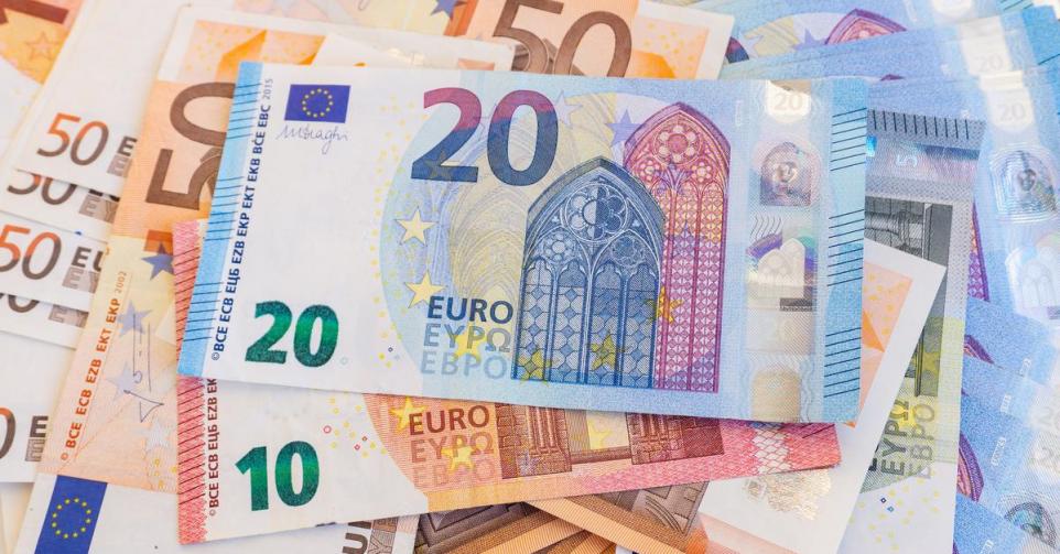 L'argent De L'euro. Surface De L'argent. Texture De L'euro.