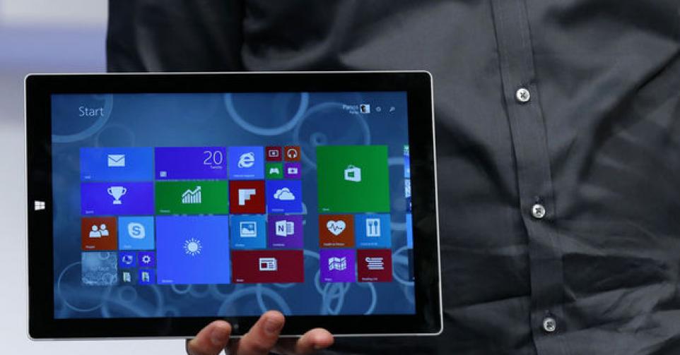 Microsoft dévoile une nouvelle tablette encore plus grande -  Trends-Tendances