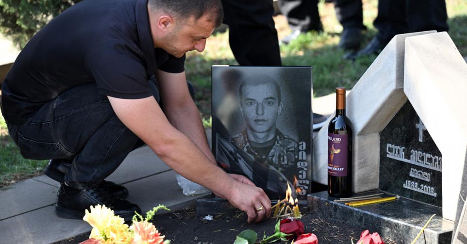 cérémonie commémorative a eu lieu mardi au cimetière de Moukhatgverdi à Tbilissi