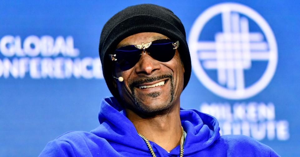 Le rappeur Snoop Dogg présentera les J.O. de Paris, l'été prochain.