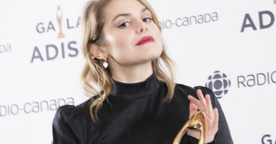 C ur De Pirate Pose Nue Pour Annoncer Une Tourn e Acoustique