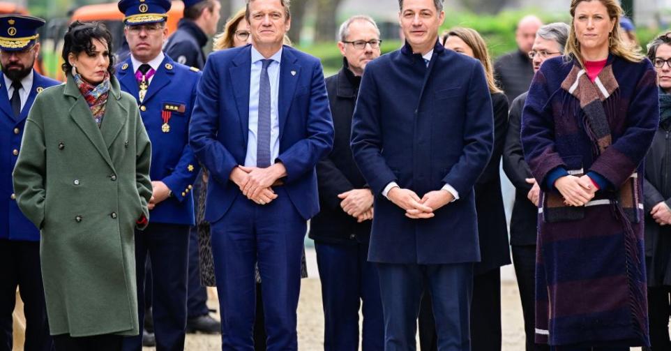 La ministre des Affaires étrangères Hadja Lahbib, le ministre de la Justice Paul Van Tigchelt, le Premier ministre Alexander De Croo la ministre de l'Intérieur Annelies Verlinden.