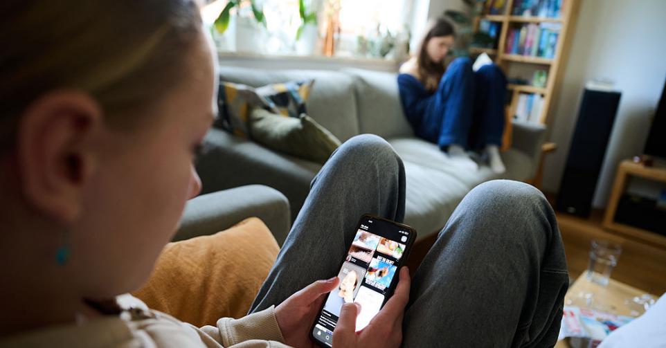 Adolescents écran smartphone