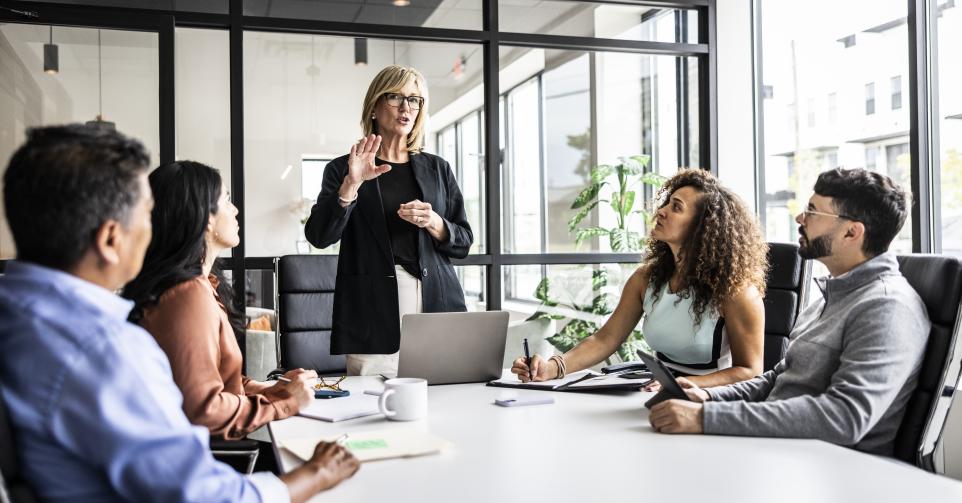 L'IA progresse dans les entreprises belges, mais des obstacles persistent