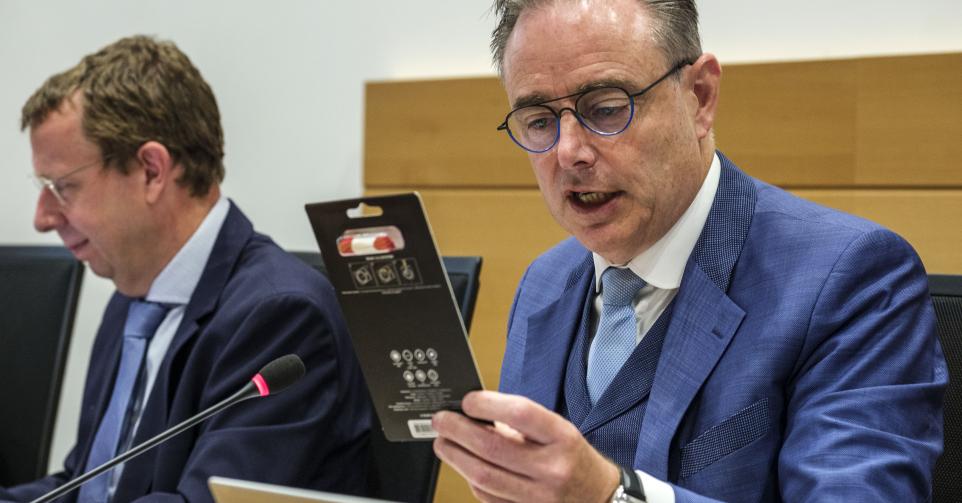 Kevin Spiritus: ‘Waar de regering geld kan vinden? In Vlaanderen zit best nog vet op de soep.’ Philippe Destatte: ‘Ook Wallonië heeft nog marge, hoor.’