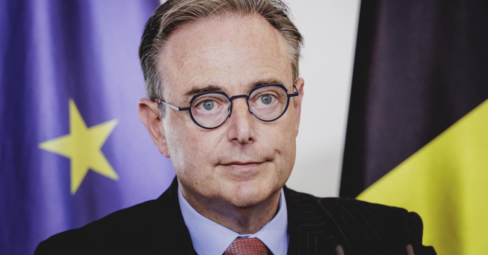 Premier Bart De Wever tijdens een bezoek aan Duitsland: ook daar kiest hij zijn momenten.