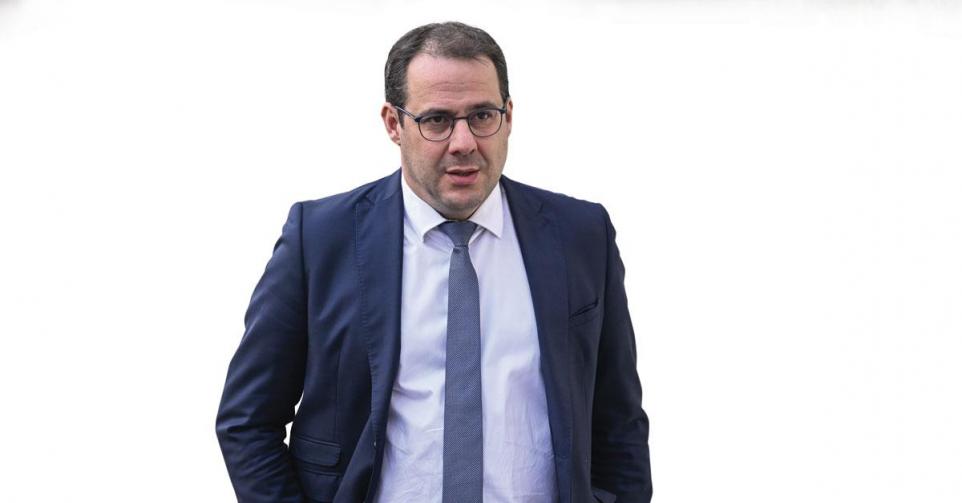 David Clarinval restaure la période d'essai sous couvert d'une semaine de préavis.