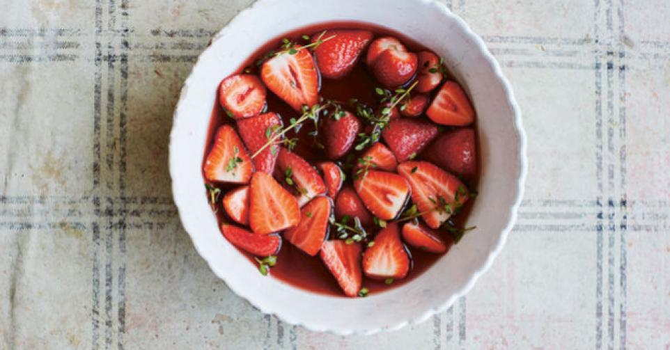 Aardbeien met vermoutazijn