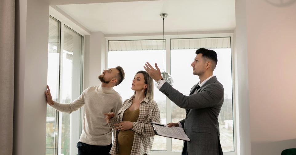 agent immobilier bien maison