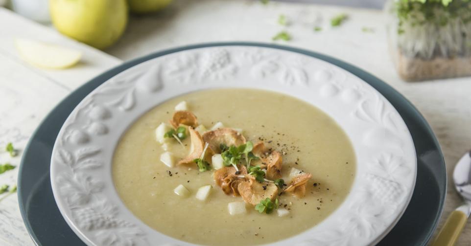 Romige witloofsoep met kip en appel