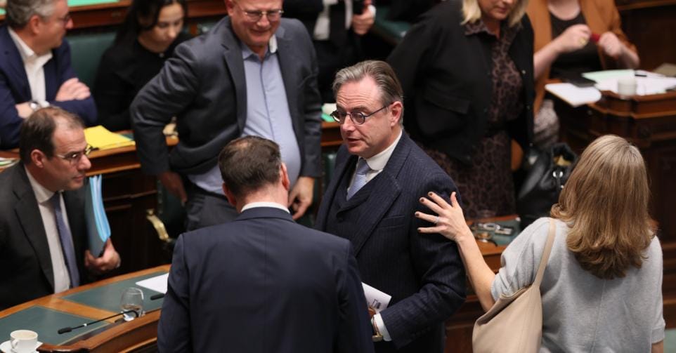 Foto van premier Bart De Wever van de N-VA in de Kamer op donderdag