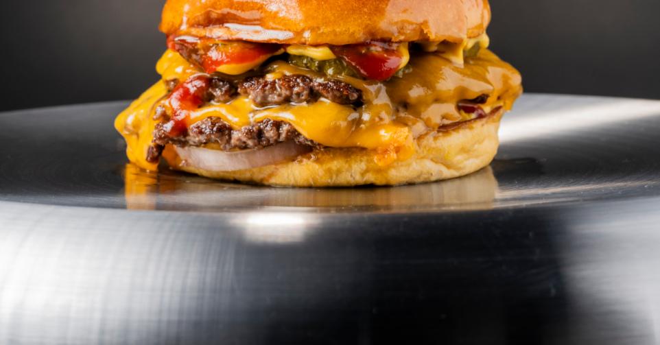 Tap Out Burger Royal Cheese