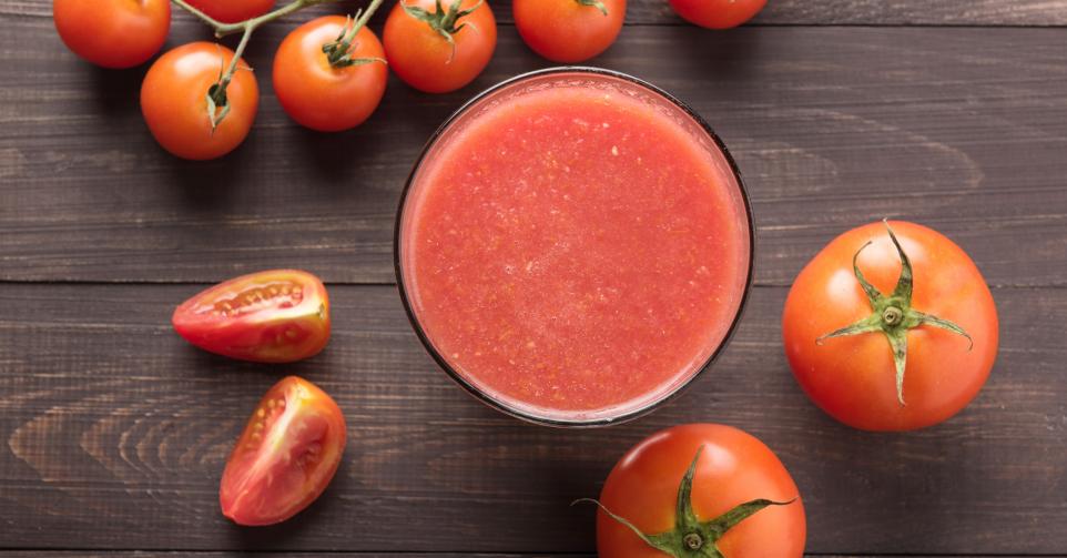 Koude tomatensoep met geitenkaas