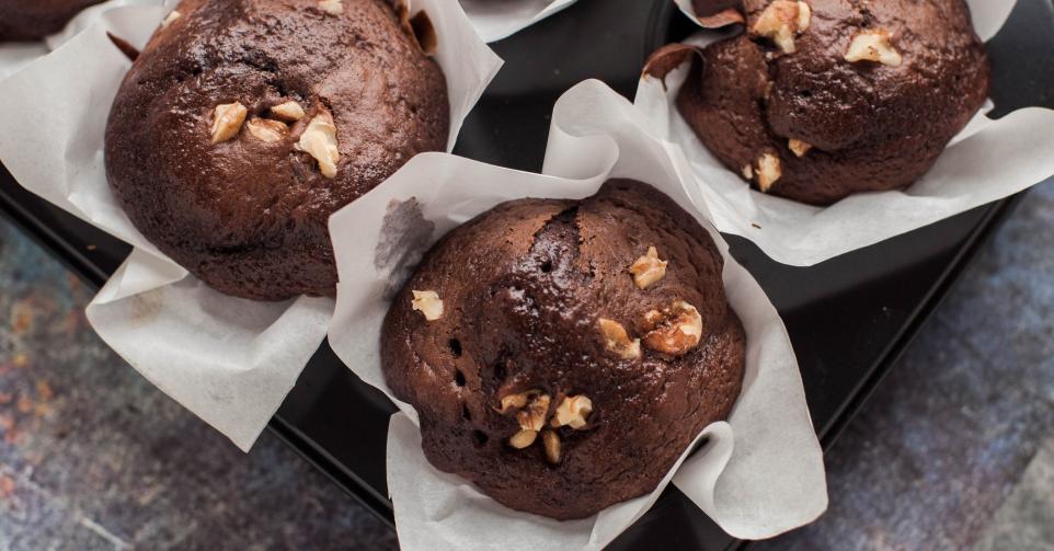 Chocolademuffins met walnoten en droge abrikozen