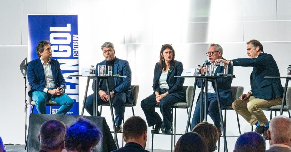 Frédéric Panier (CEO d’Akt), Didier Ongena (Microsoft), Jacqueline Galant, Kurt Rommens (Google) et Pascal Laffineur (Yuma).