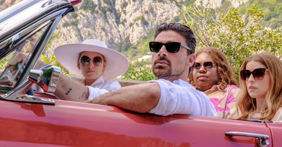 italie another simple favor