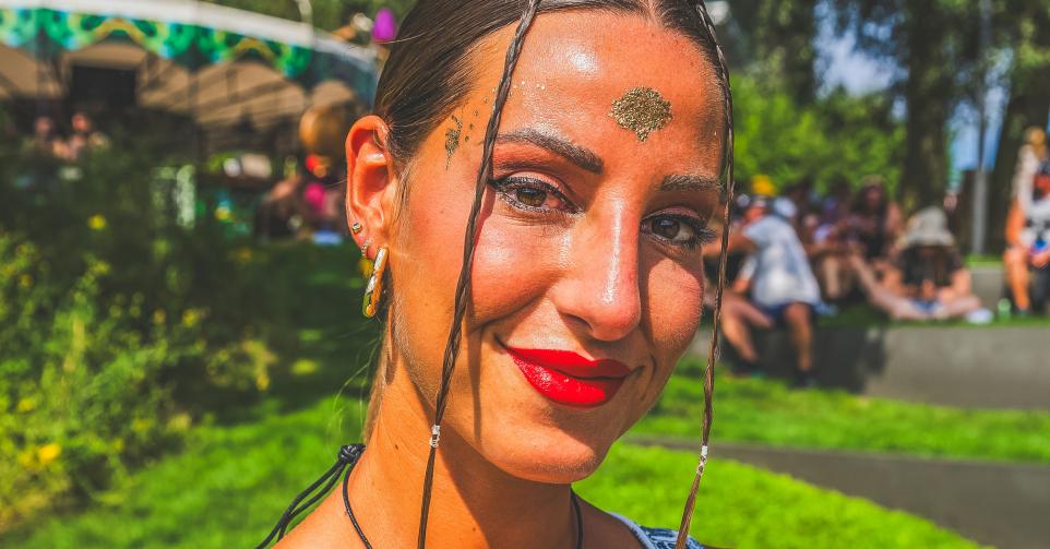 make-uplooks tomorrowland