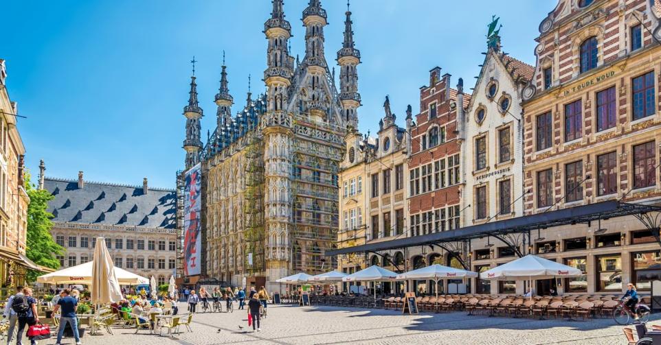 In Leuven betaalt u 572.708 euro voor een referentiewoning (170 m2, drie slaapkamers, EPC-score van 375). In Tienen kost ze nog maar 367.452 euro.